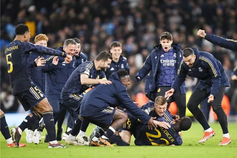 Gã khổng lồ bóng đá châu Âu Gã khổng lồ bóng đá châu Âu